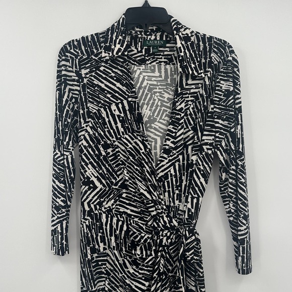 Lauren Ralph Lauren Women's Collared Long Sleeve Wrap Dress in Black/White Print - Picture 5 of 5
